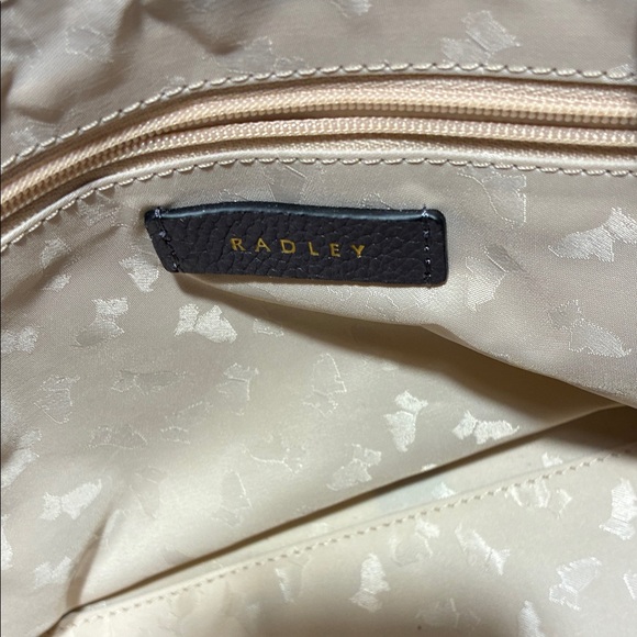 RADLEY LONDON Adorable Crossbody Bag - Picture 3 of 15